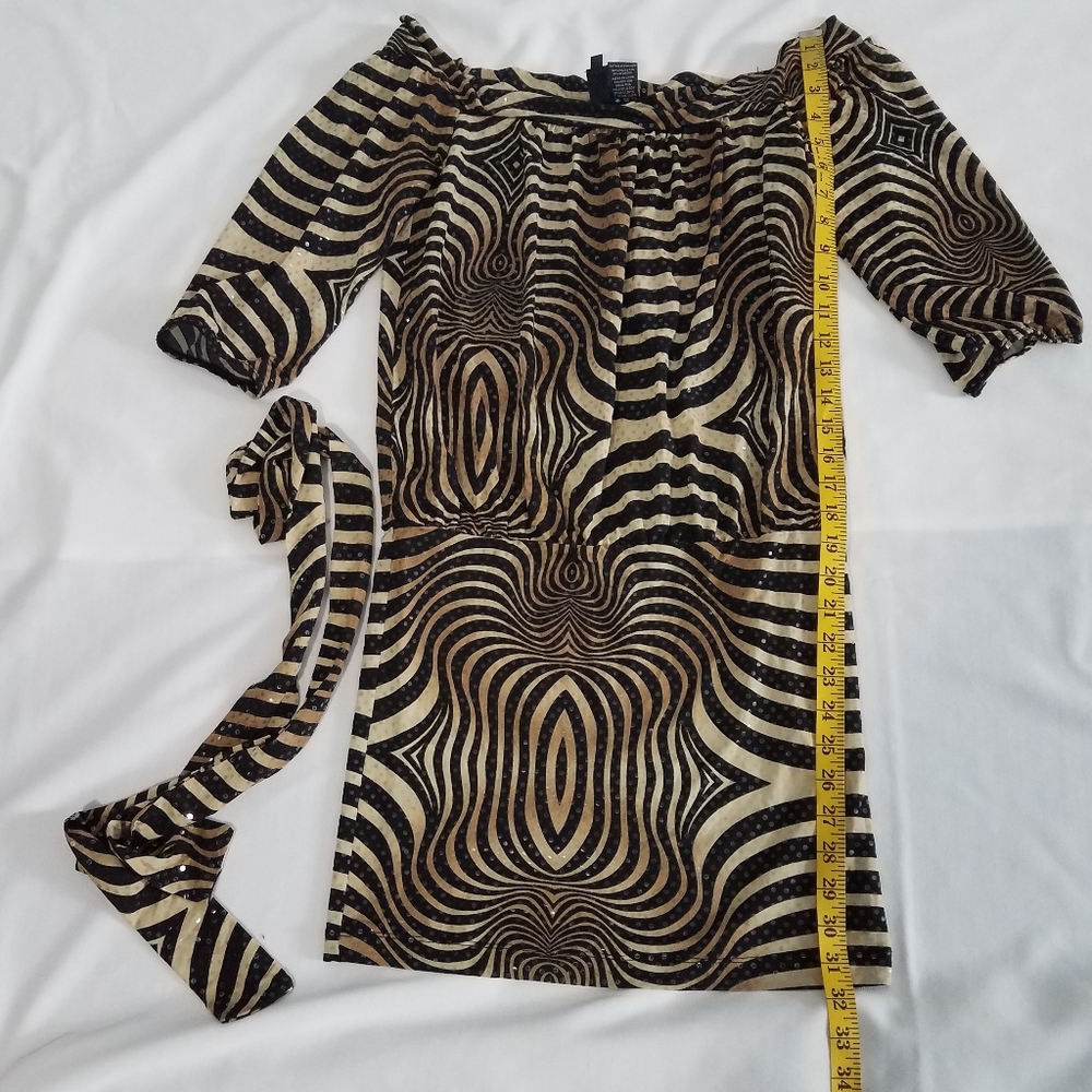 Beautiful woman's stretchy dress - Picture 5 of 8